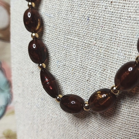Faux Tortoise Brown Lucite Acrylic Gold Tone Necklace Hidden Clasp Vintage EUC - Picture 4 of 11
